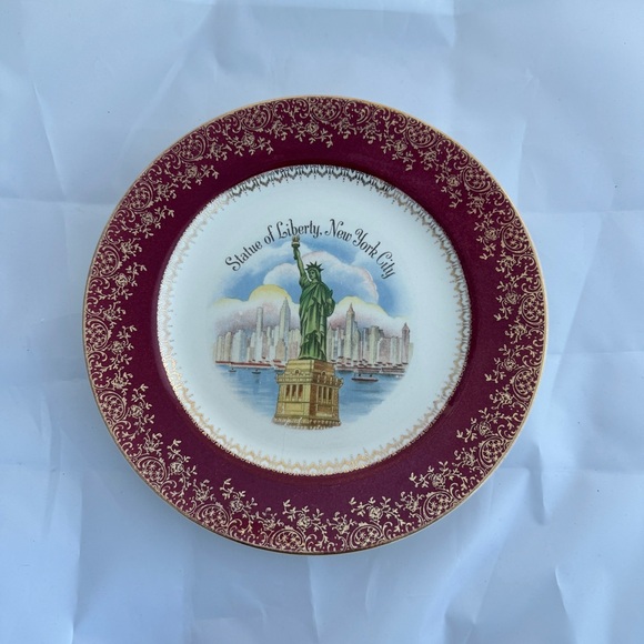 Statue of Liberty Views of America Collectible Plate - Picture 1 of 5